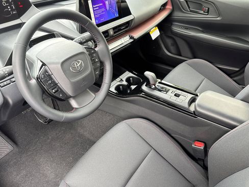 New 2026 Toyota Prius Plug-In Hybrid image 10