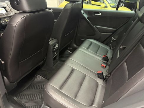 Used 2015 Volkswagen Tiguan SEL image 19