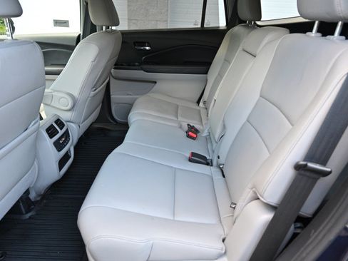 Used 2019 Honda Pilot EX-L image 11