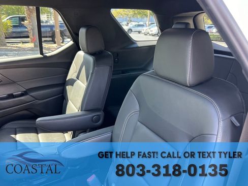 Used 2023 Chevrolet Traverse LT image 20