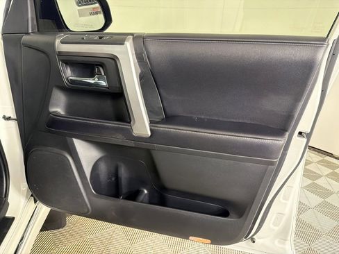 Used 2019 Toyota 4Runner Limited image 15