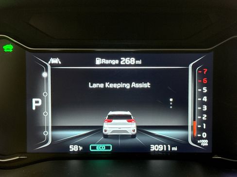 Used 2020 Kia Niro EX image 13