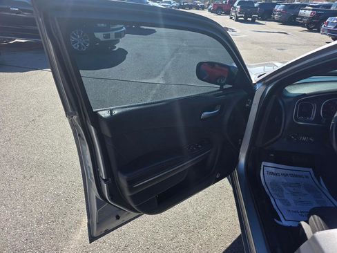 Used 2017 Dodge Charger SXT w/ Rallye Group image 6