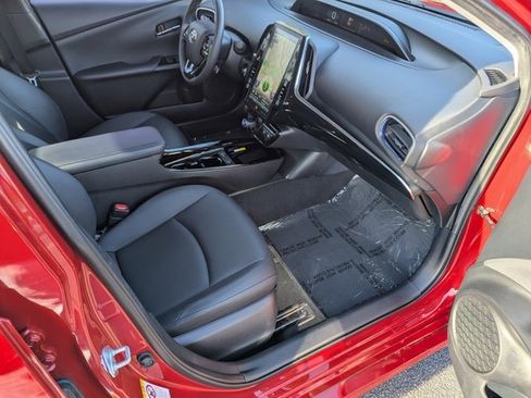 Used 2022 Toyota Prius Limited w/ Premium Convenience Package image 12