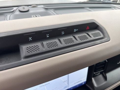 Used 2022 Ford Bronco Wildtrak image 27