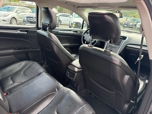 Used 2013 Ford Fusion Titanium image 19