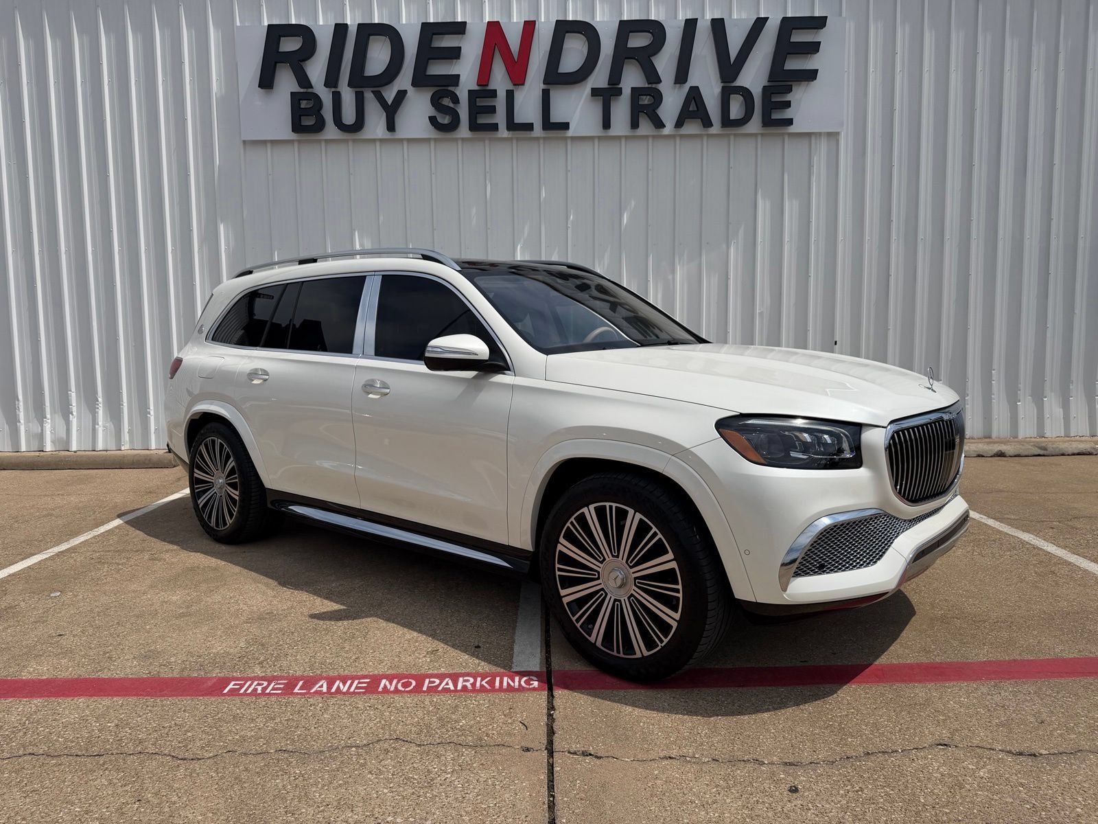 Used 2023 Mercedes-Benz Maybach GLS 600 4MATIC image 9