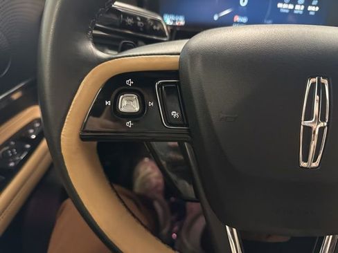 Used 2023 Lincoln Corsair Reserve image 35