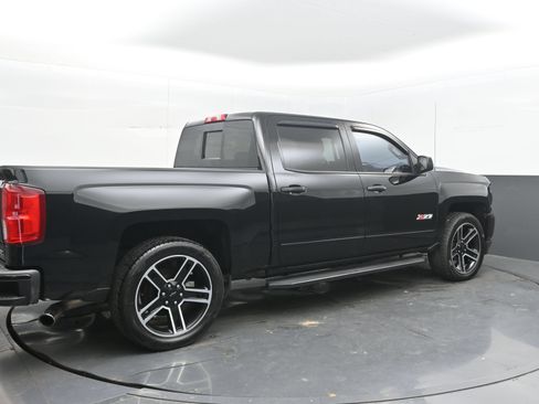 Used 2018 Chevrolet Silverado 1500 LTZ Z71 w/ LTZ Plus Package AWD/4WD image 9