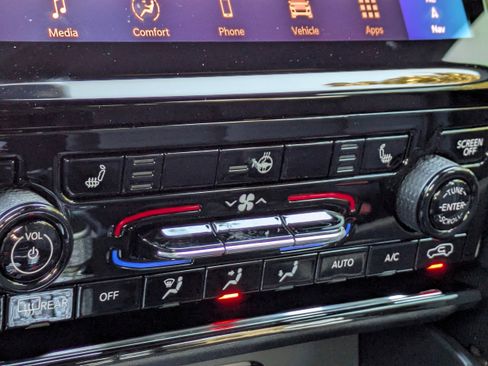 New 2025 Jeep Grand Cherokee L Limited w/ Black Appearance Package image 26