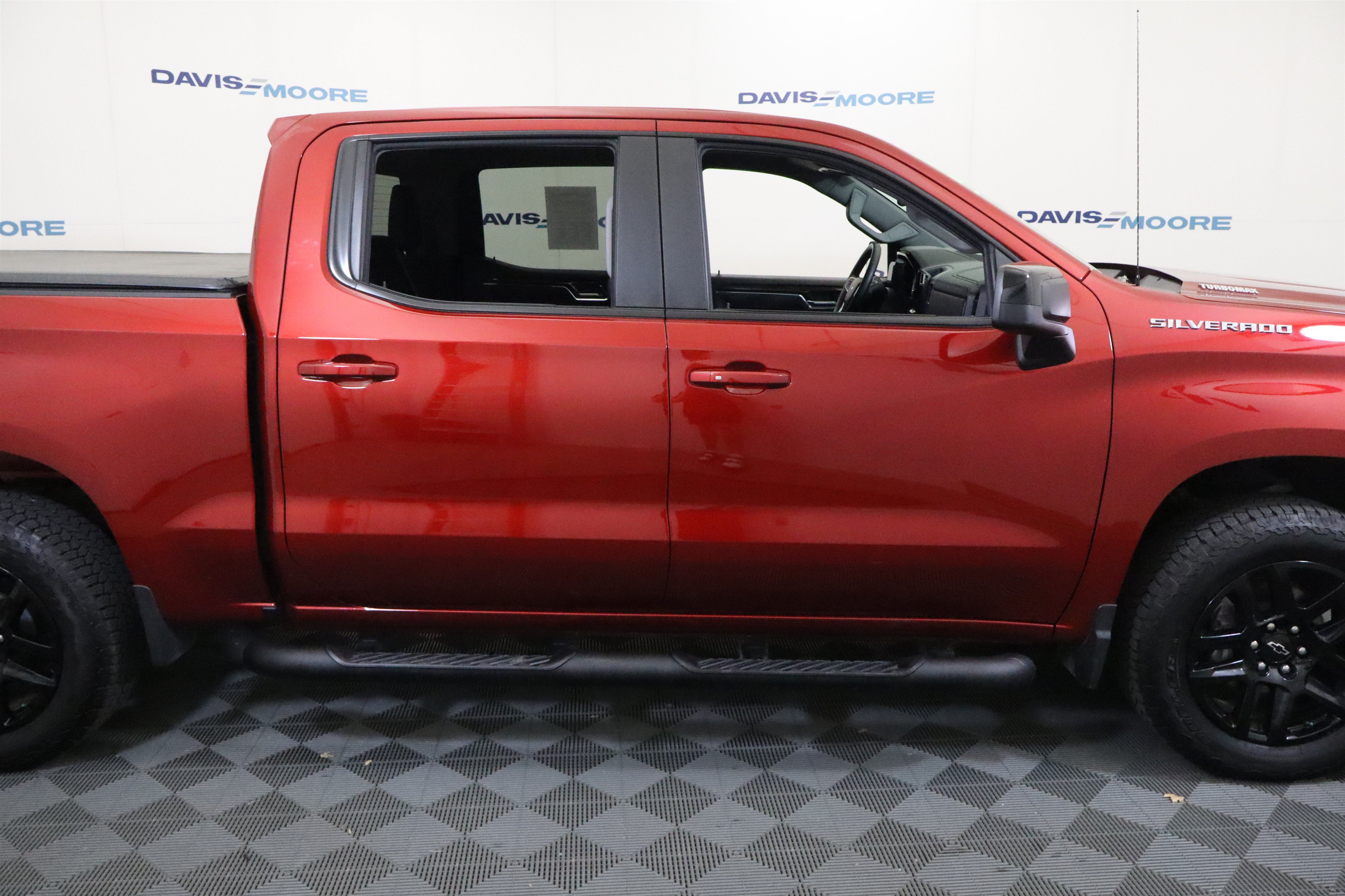 Used 2026 Chevrolet Silverado 1500 RST w/ RST Select Package AWD/4WD image 5