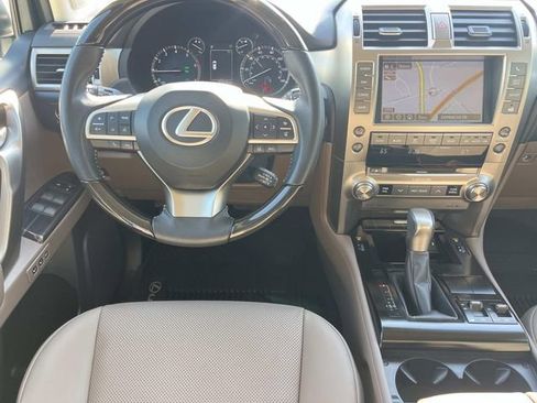 Used 2020 Lexus GX 460 Premium w/ Premium Package AWD/4WD image 12