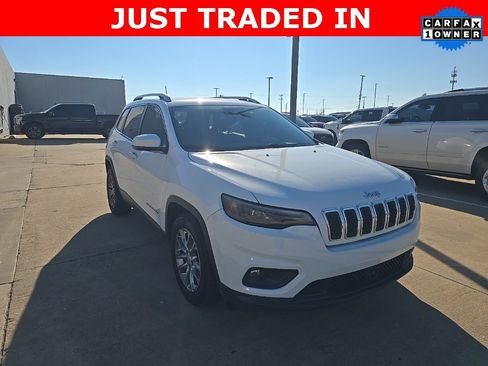 Used 2021 Jeep Cherokee Latitude Plus image 1