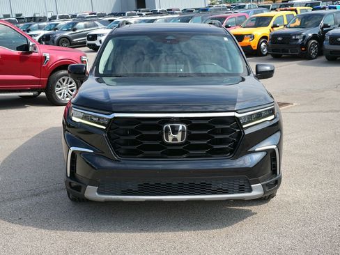 Used 2023 Honda Pilot Elite image 2