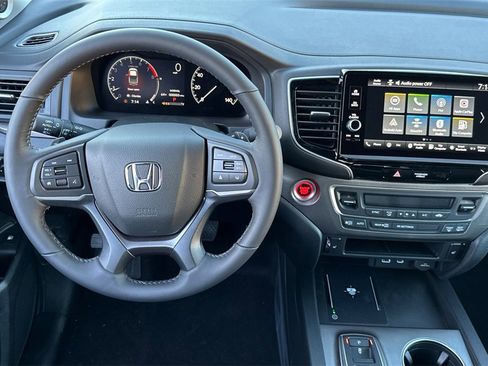 New 2025 Honda Ridgeline RTL image 14