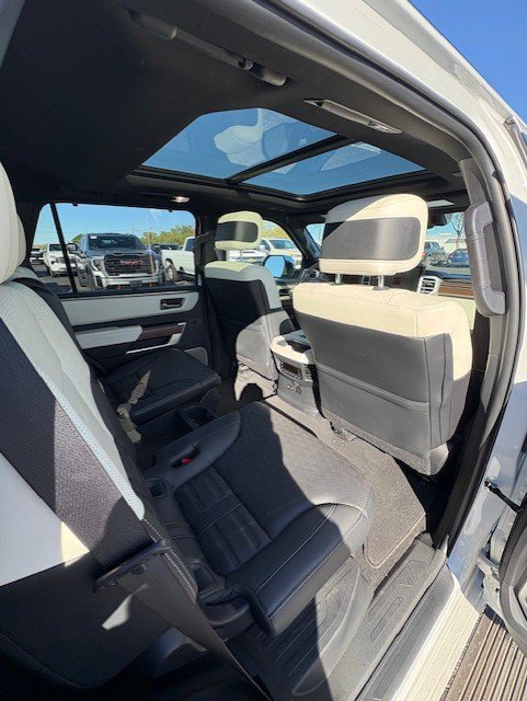 Used 2023 Toyota Sequoia Capstone AWD/4WD image 12