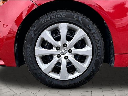 Used 2021 Toyota Corolla LE FWD image 7