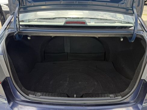 Used 2010 Hyundai Elantra GLS FWD image 21