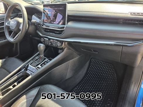 Used 2022 Jeep Compass Trailhawk AWD/4WD image 16