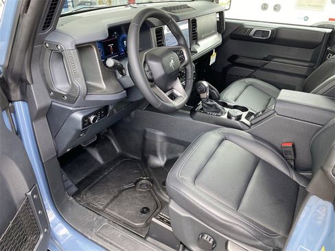 New 2025 Ford Bronco Badlands image 15