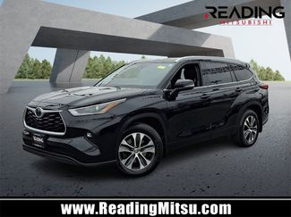 Used 2021 Toyota Highlander XLE video 1