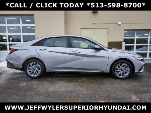 New 2026 Hyundai Elantra Blue image 2