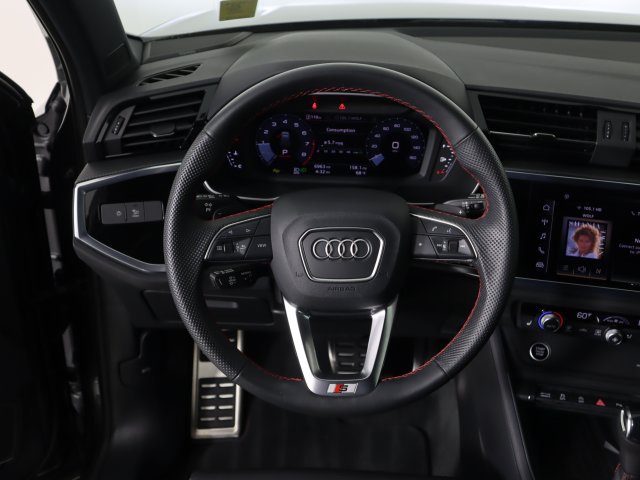 Used 2025 Audi Q3 2.0T Premium Plus AWD/4WD image 22