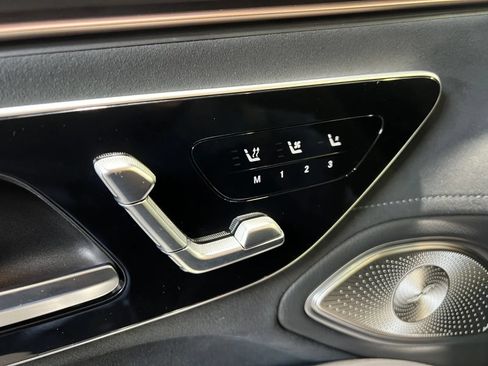 Used 2022 Mercedes-Benz EQS 580 4MATIC Sedan image 24