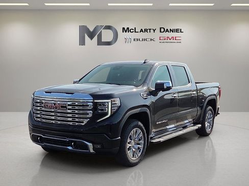 Certified 2026 GMC Sierra 1500 Denali AWD/4WD image 2