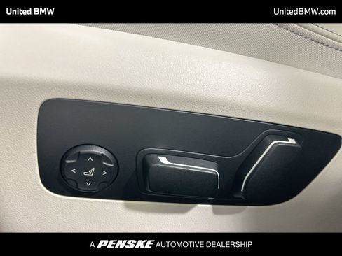 Used 2026 BMW 530i w/ M Sport Package RWD image 12