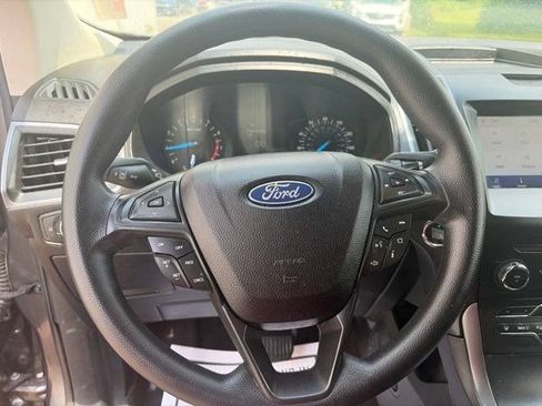 Used 2020 Ford Edge SE FWD image 15