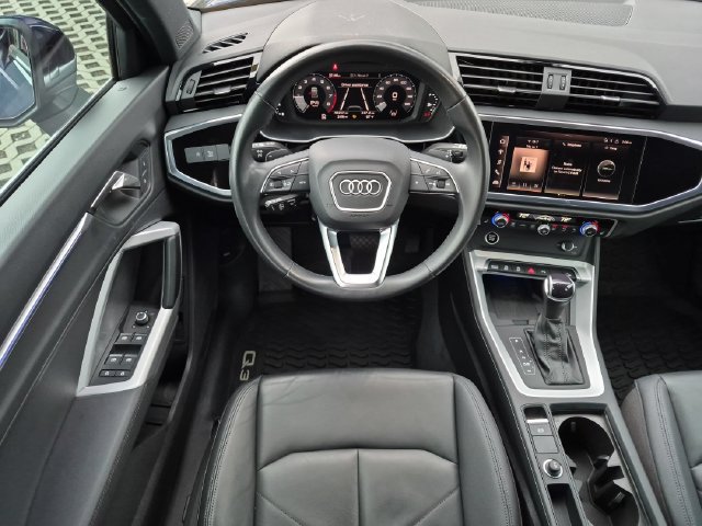 Used 2023 Audi Q3 2.0T Premium Plus w/ Premium Plus Package AWD/4WD image 32