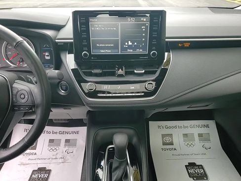 Certified 2022 Toyota Corolla SE w/ SE Premium Package image 17
