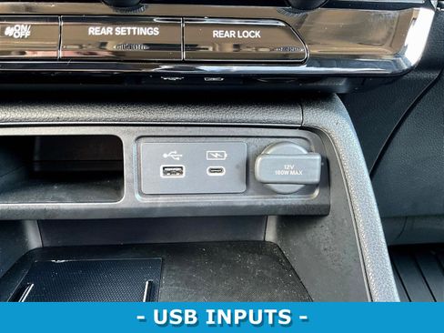 Used 2025 Honda Pilot Elite image 16