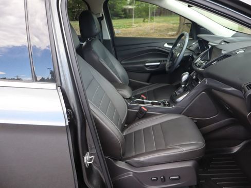 Used 2015 Ford Escape Titanium w/ Equipment Group 301A AWD/4WD image 22