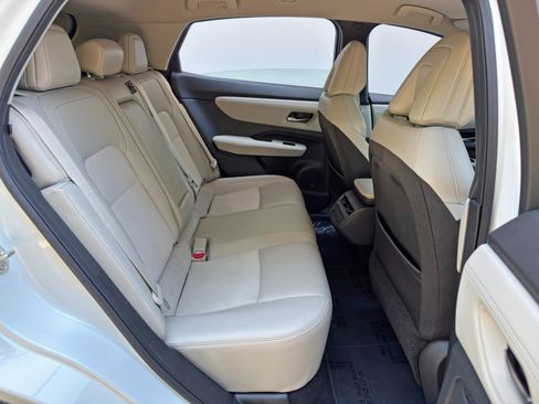 Used 2024 Nissan Ariya FWD image 35