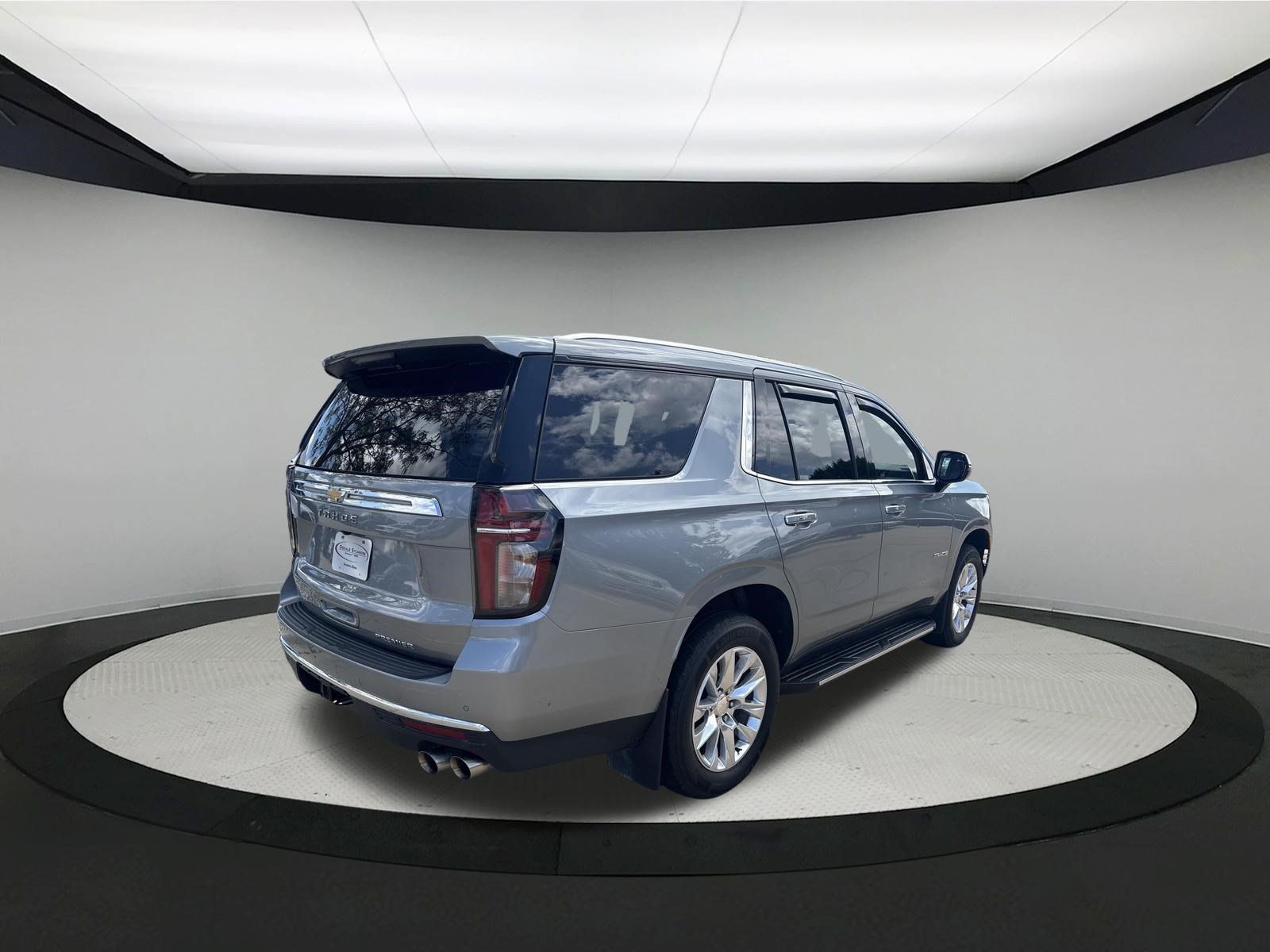 Used 2023 Chevrolet Tahoe Premier AWD/4WD image 7
