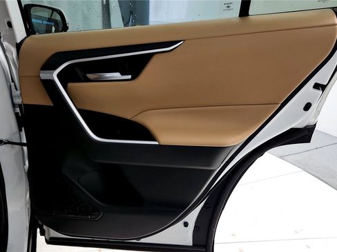 Certified 2024 Toyota RAV4 XLE image 18