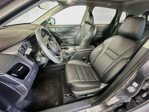 Used 2023 Nissan Rogue SL FWD image 13