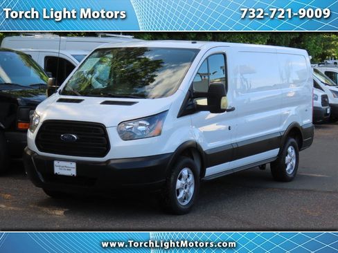 Used 2019 Ford Transit 250 130 Low Roof RWD image 1