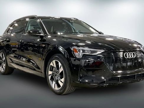 Used 2023 Audi e-tron Premium w/ Convenience Plus Package AWD/4WD image 1