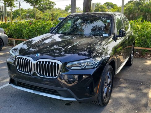 Used 2024 BMW X3 sDrive30i w/ Convenience Package RWD image 3