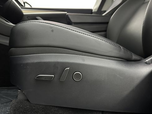 Used 2023 Tesla Model Y Long Range AWD/4WD image 14