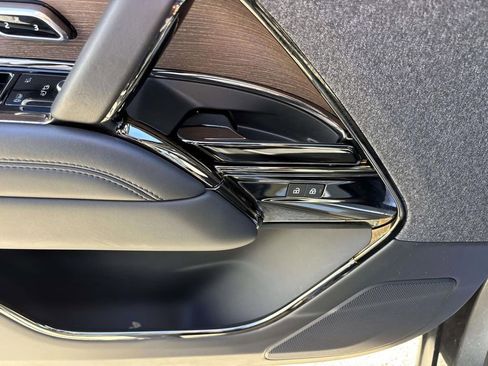 Used 2023 Land Rover Range Rover Sport SE Dynamic image 13