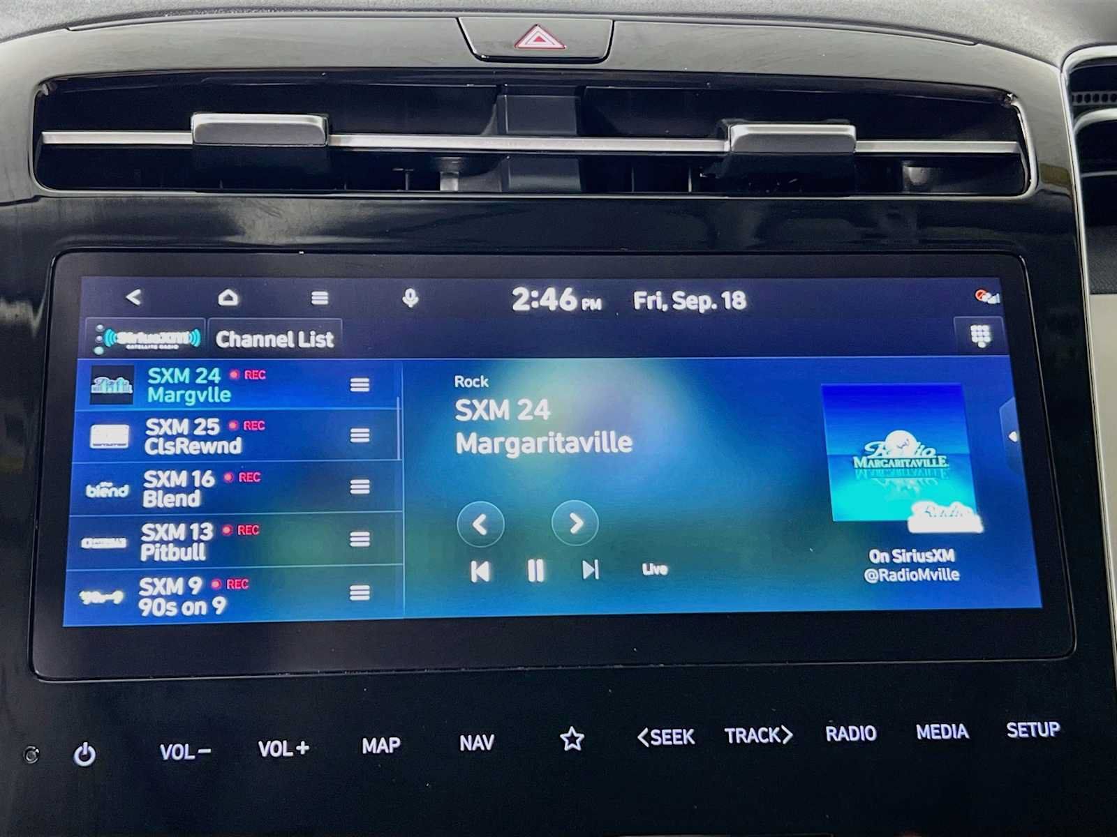 Certified 2024 Hyundai Tucson Limited AWD/4WD image 15