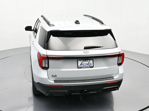 New 2026 Ford Explorer ST-Line w/ ST-Line Street Pack RWD image 36