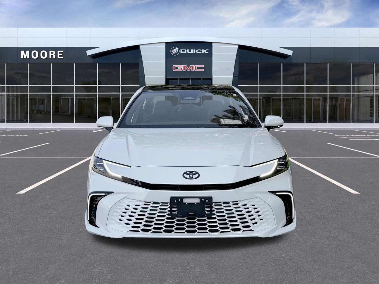 Used 2025 Toyota Camry XSE FWD image 8