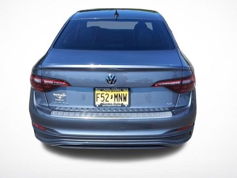 Used 2023 Volkswagen Jetta SE FWD image 7