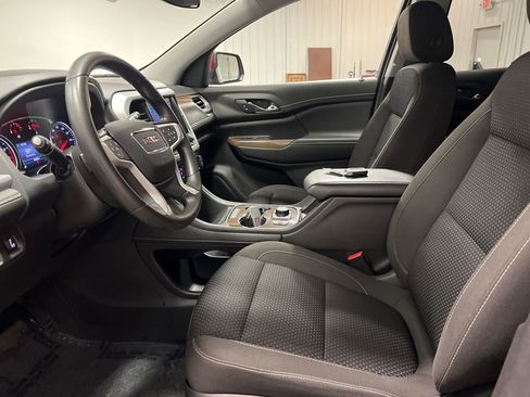 Certified 2023 GMC Acadia SLE w/ Driver Convenience Package image 13