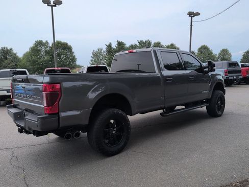 Used 2022 Ford F350 XLT w/ Black Appearance Package AWD/4WD image 9